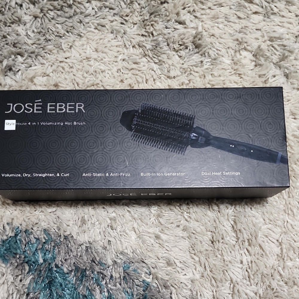 José Eber 4-in-1 Volumizing Hot Brush